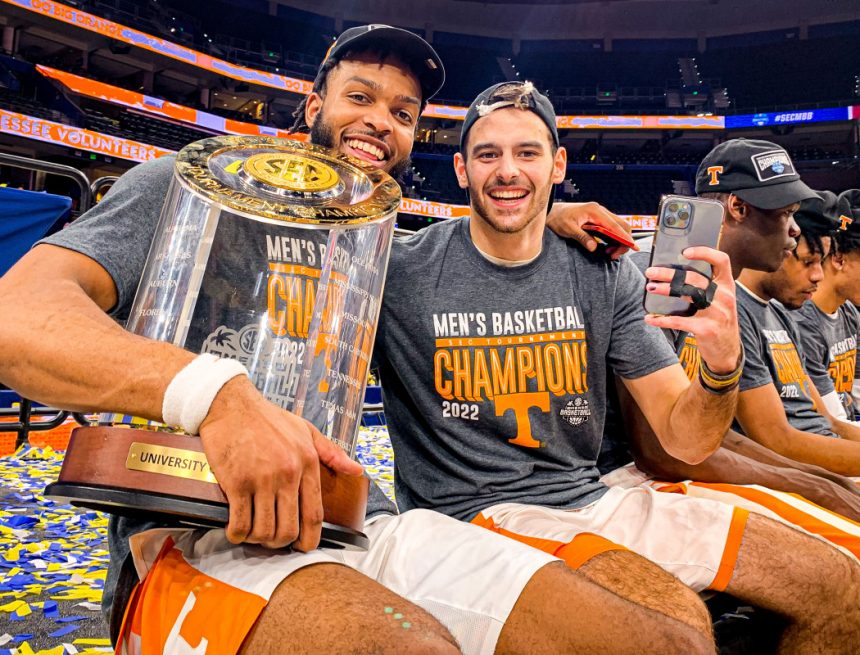 Tennessee Volunteers kündigt strategischen Sportplan „Rise Glorious“ an