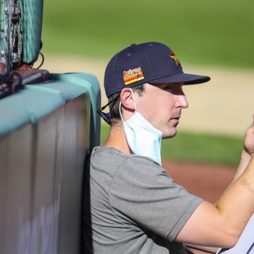 Der vierte Trainer des Astros fällt aufgrund von Gesundheits- und Sicherheitsprotokollen aus