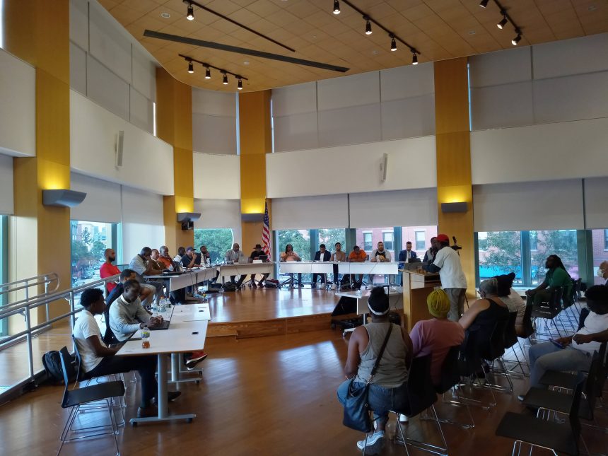 Psychische Gesundheit und Wohlstandsgefälle steigen in der ersten Community Listening Session unter den Top-Themen, die schwarze Männer betreffen