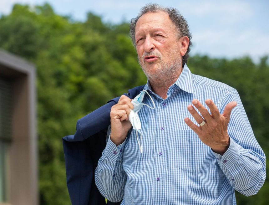 Das Holyoke Health Center teilt staatliche Zuschüsse für COVID-Impfungen und -Tests