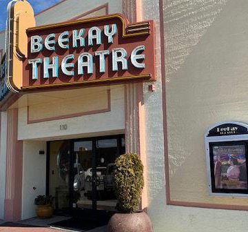 Besucherführer: BeeKay Theatre bietet das Beste an Live-Unterhaltung |  Besucherführer