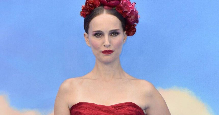 Natalie Portman begrüßt Thor: Love and Thunder-Regisseur Taika Waititi – Inside NoVA