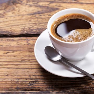Eine morgendliche Tasse Kaffee hat potenzielle gesundheitliche Vorteile