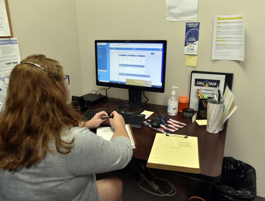 „Was denken Sie gerade?“: Call Center in Massachusetts, Anbieter für psychische Gesundheit, bereit für die Einführung der nationalen 988-Hotline