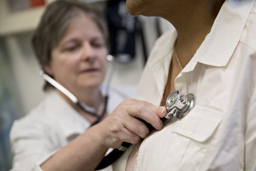 Eine Klippe im Gesundheitswesen könnte Millionen ohne Versicherung hinterlassen