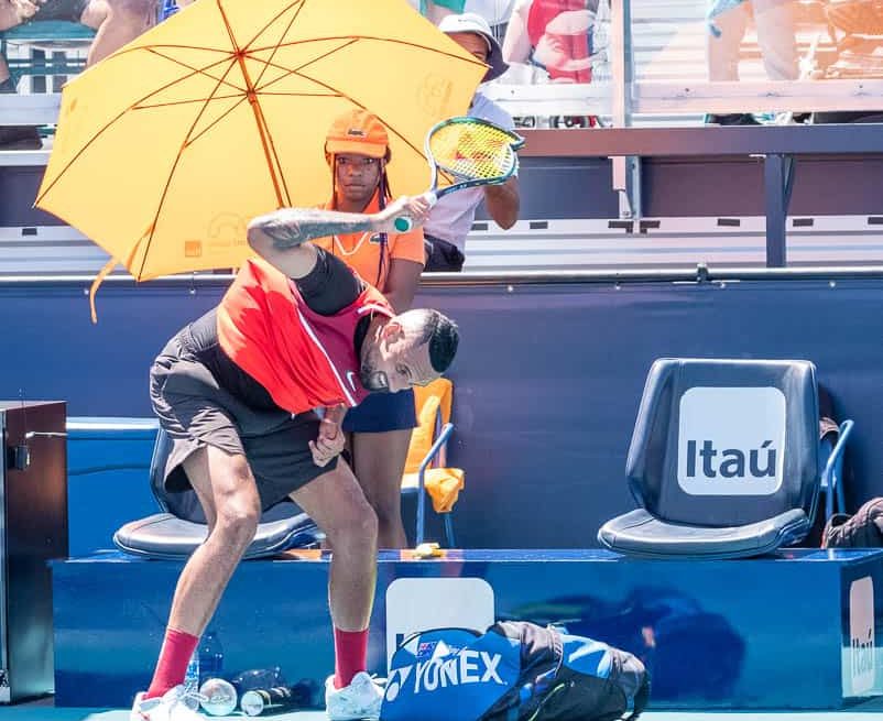 Ist es Unterhaltung? Ob es ihm gefällt oder nicht, Kyrgios strebt den Wimbledon-Titel an: Ist es Unterhaltung? Ob es ihm gefällt oder nicht, Kyrgios strebt den Wimbledon-Titel an: