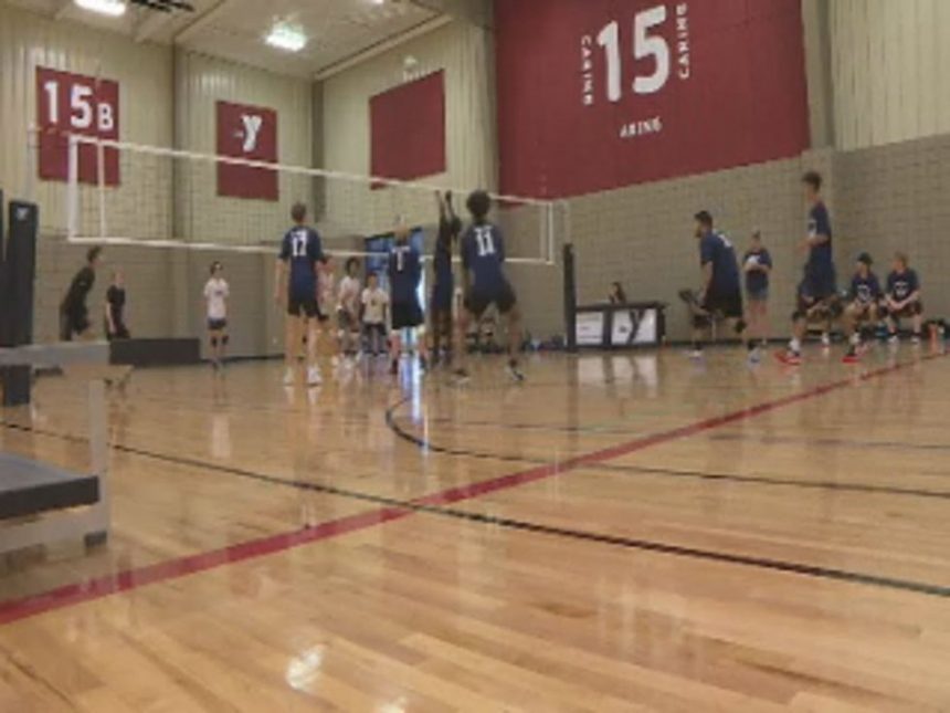 YMCA Farha Sportzentren bieten neue Möglichkeiten für Männer-Volleyball