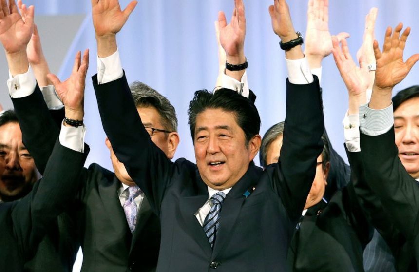 Abes kompliziertes Vermächtnis spielt für Japans derzeitigen Premierminister eine große Rolle