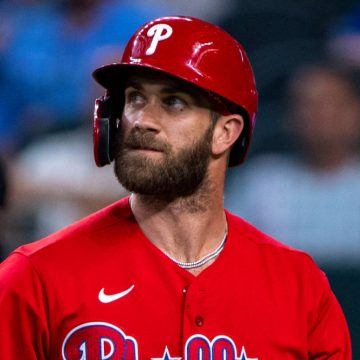 Bryce Harper verspricht, mit einem gebrochenen Daumen zurückzukommen, hat aber keinen Zeitplan