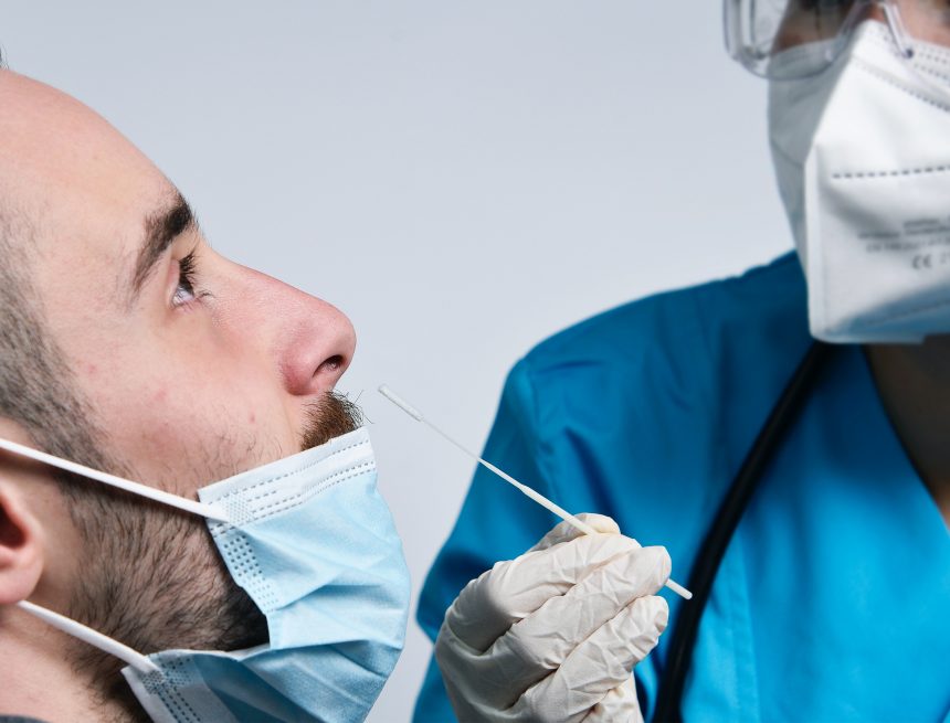 Das Gesundheitsministerium erweitert die COVID-19-Testmöglichkeiten an kommunalen Standorten