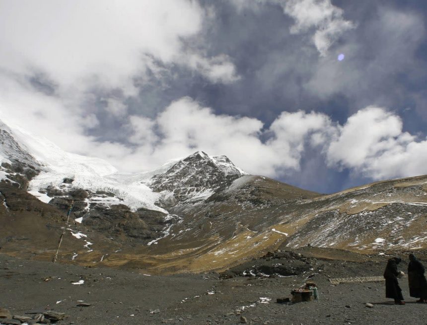 Fast 1.000 neue, der Wissenschaft unbekannte Mikroben in tibetischen Gletschern entdeckt