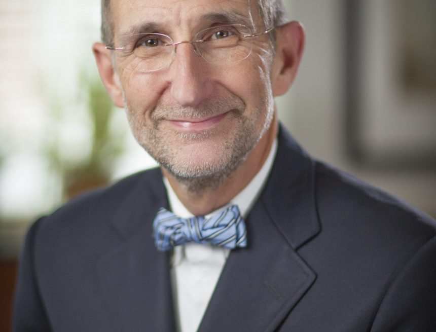 Roper veröffentlicht Gastkommentare zu Wissenschaft, öffentlicher Gesundheit und Politik