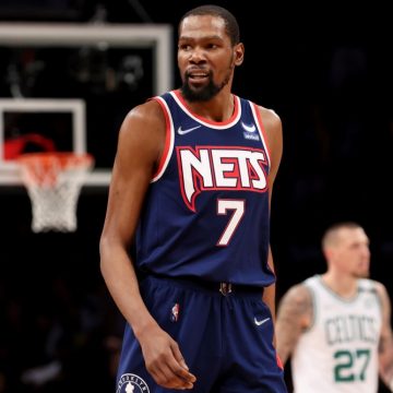 Kevin Durant bricht das Schweigen, nachdem er um einen Handel mit den Nets gebeten hat