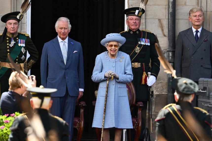 Der Dienst von Queen Elizabeth wurde nach gesundheitlichen Problemen abgesagt