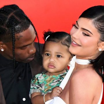 Sehen Sie zu, wie Travis Scott Stormis Wissenschaftslehrer für die Vulkanstunde wird