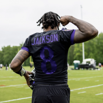 Ravens QB Lamar Jackson postet Trainingsvideo und wirft lange Pässe