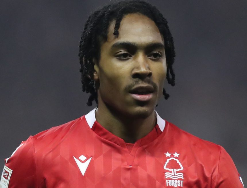 Djed Spence: Verteidiger von Middlesbrough wird vor dem Wechsel zu Tottenham medizinisch untersucht |  Fußball Nachrichten